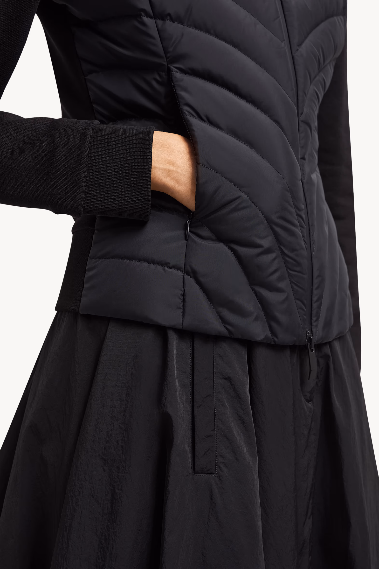 Cárdigan con capucha y cremallera de algodón con acolchado diagonal Mujer Negro Moncler 6
